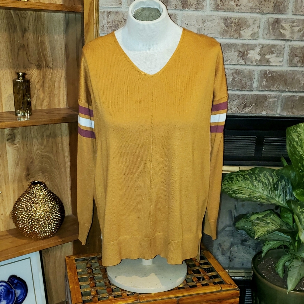 Pink Rose thin sweater - New with tags- Size Large